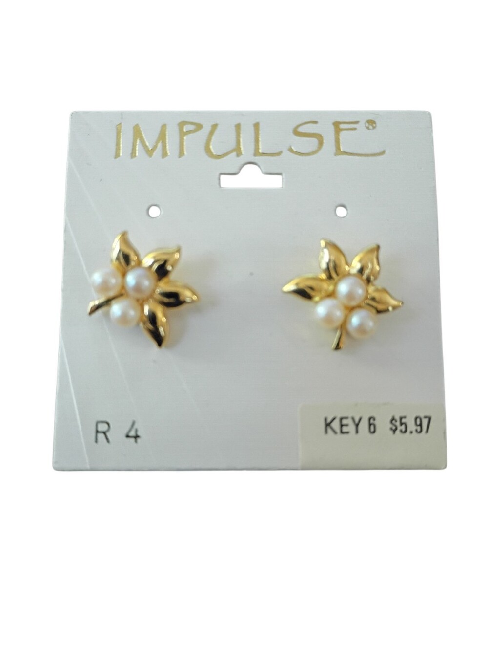 Fashion Jewelry Gold Leaf White Floral Pearl Cluster Stud Earrings